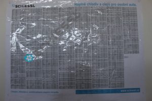 VÝPRODEJ -  Plakát plnění autoklimatizací - bez&nbsp;rabatu